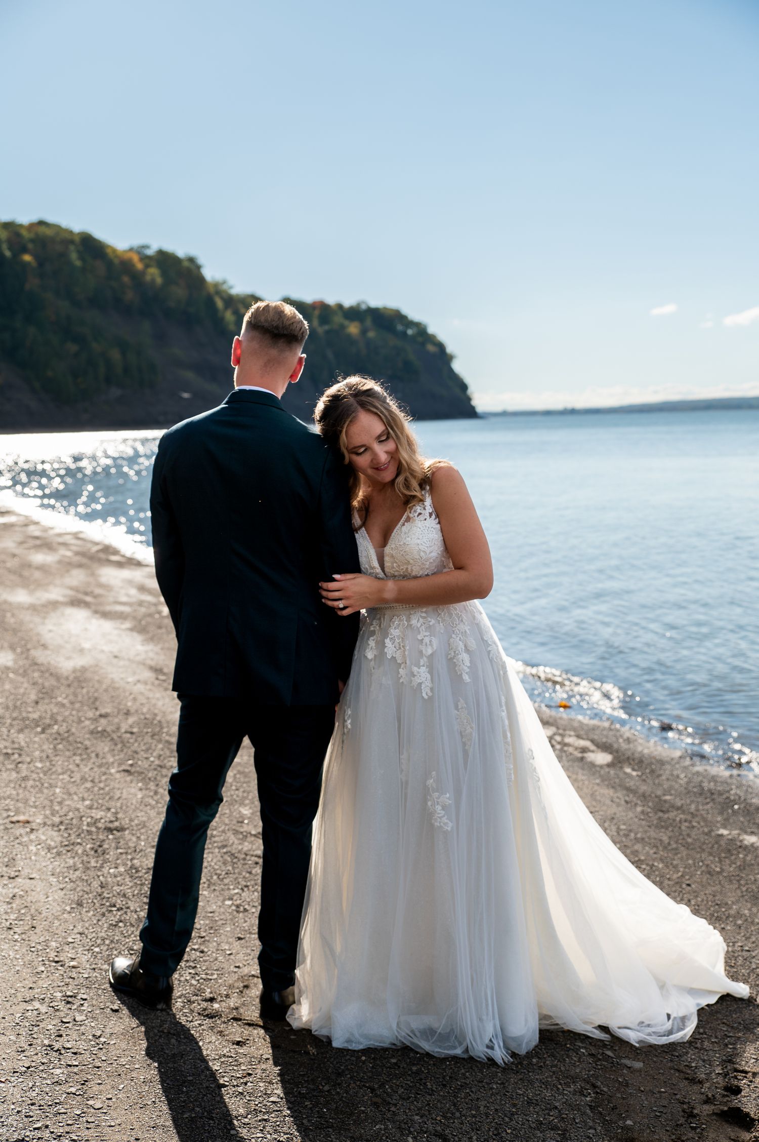 Couple, mariage, nouveaux mariés, plage