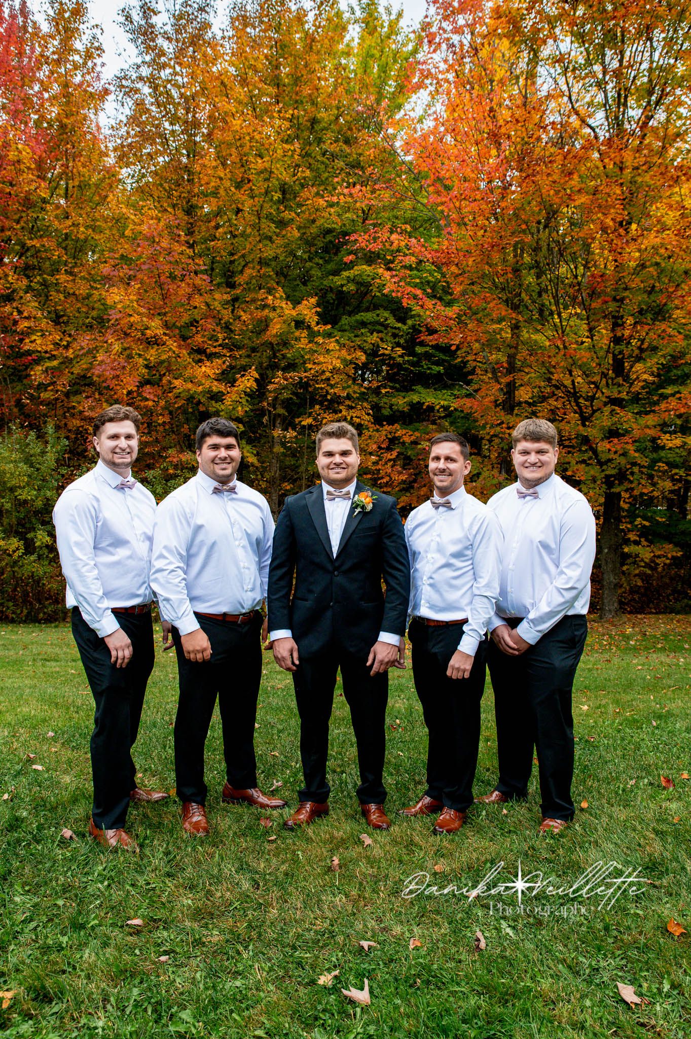 Cortège, hommes d'honneur. mariage, célébration, automne