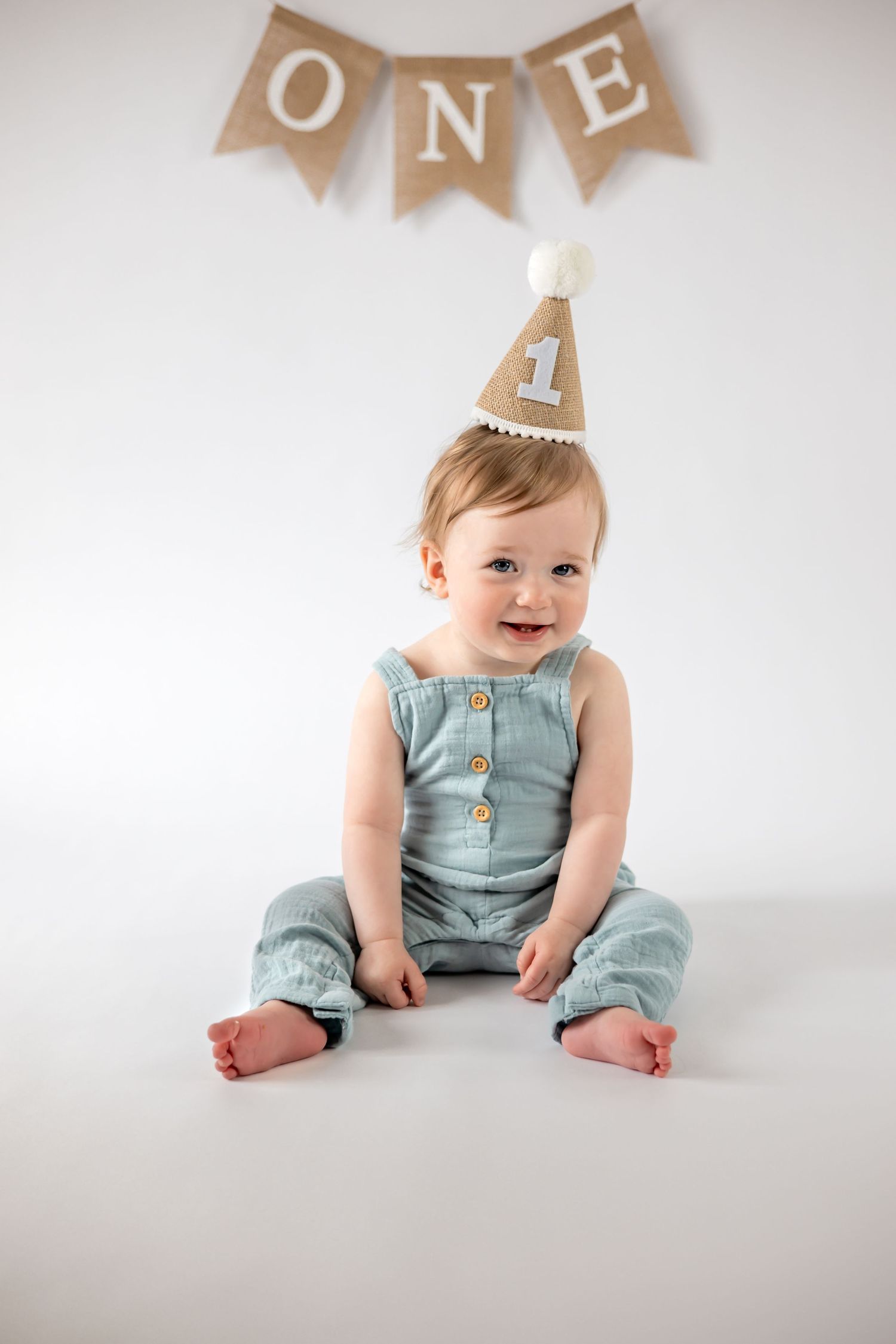 Cake smash photography. Milestone birthday session.