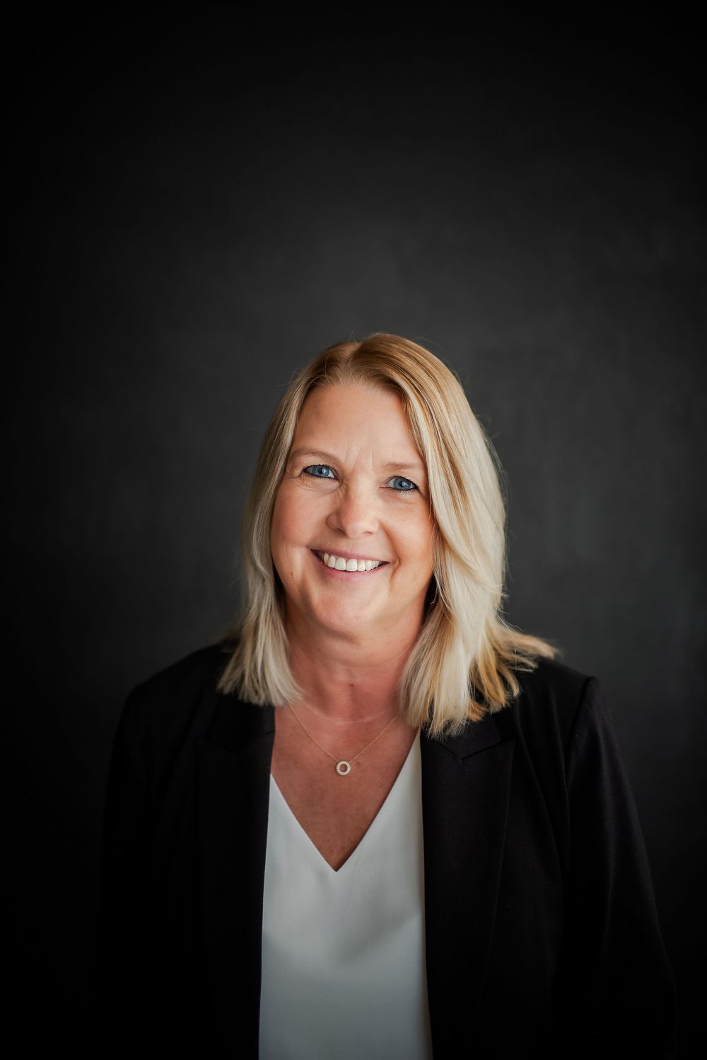 Headshot. Serving Southeast Iowa, Northeast Missouri and surrounding areas with photography needs.