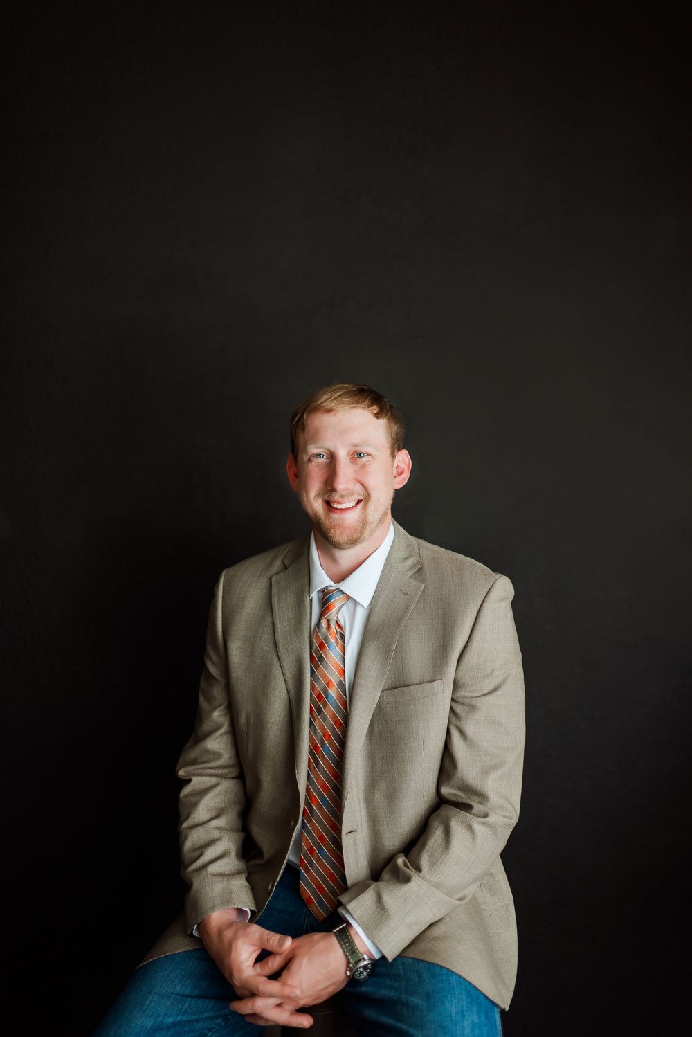 Headshot. Serving Southeast Iowa, Northeast Missouri and surrounding areas with photography needs.