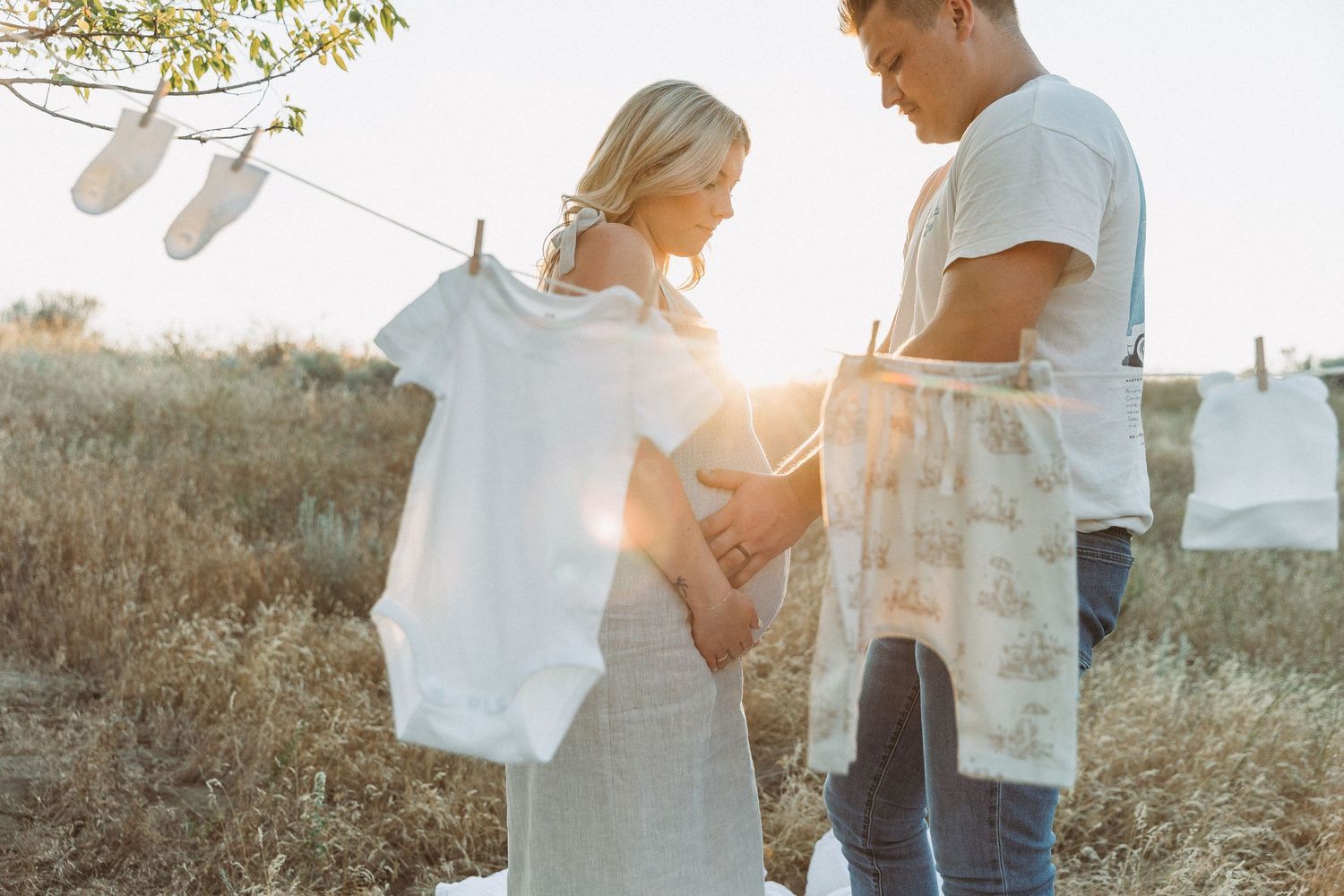 Sanctuary Gardens Maternity photoshoot Kelowna okanagan west Kelowna British Columba sunset golden hour photography bright and airy