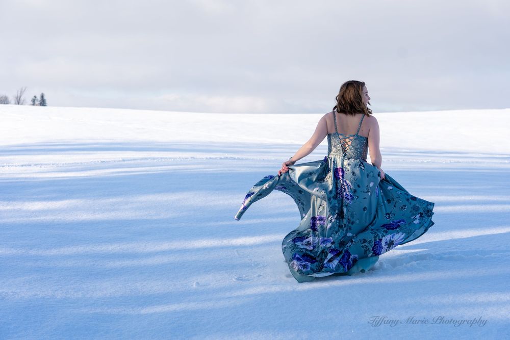 A creative shoot in the snow covered fields in Dürnten.