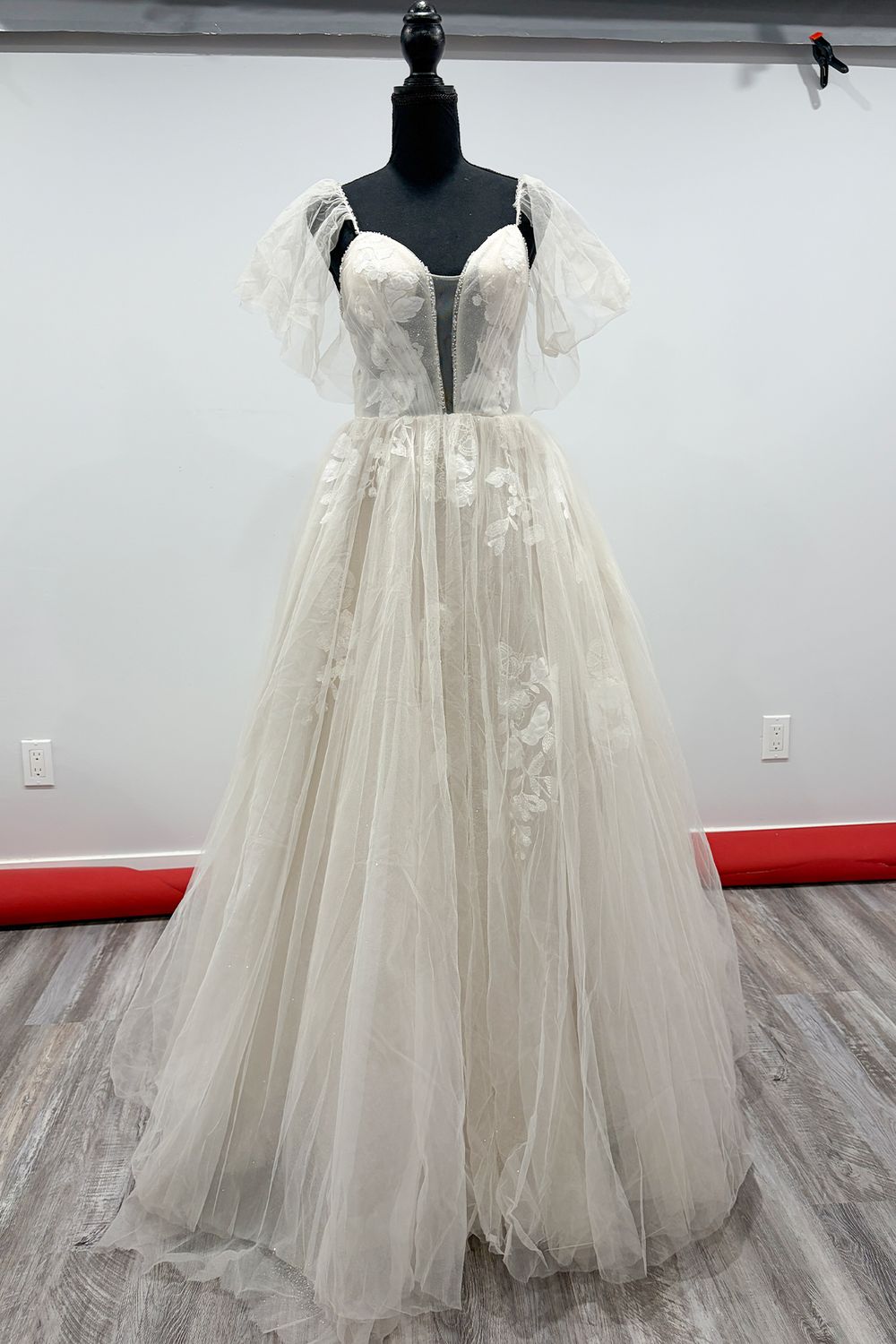 rental wedding dress