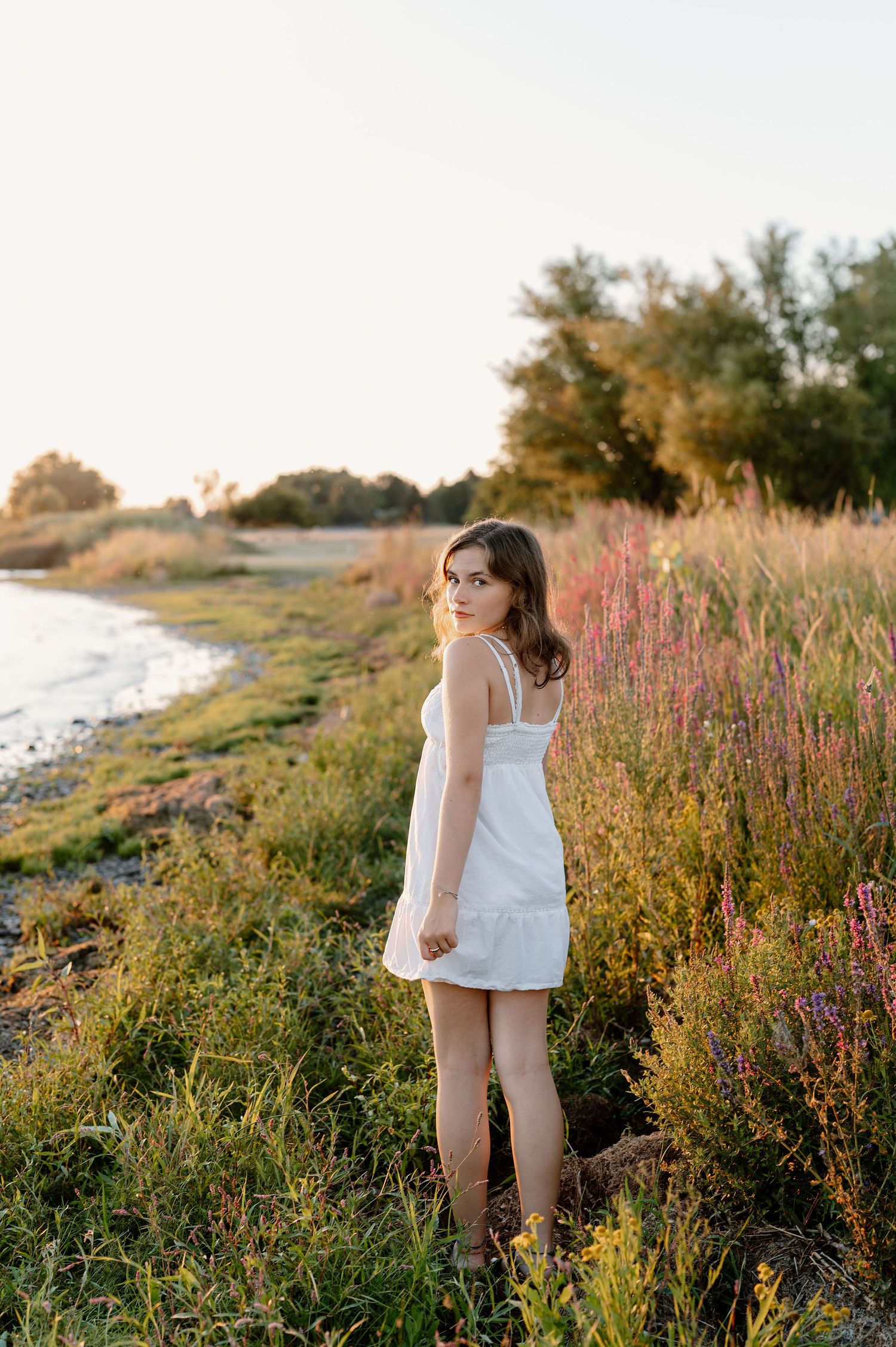 Late summer senior photos at Chiawana Park in the wildflowers