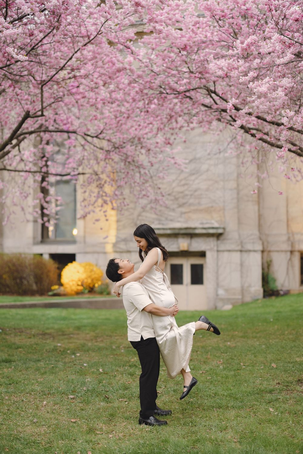 cherry-blossom-engagement-session-Toronto.jpg
 cherry blossom engagement photoshoot in Toronto