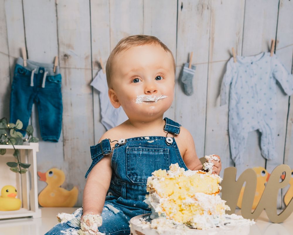 First birthday cake smash photography session in Charlotte NC by GEarlePhotography