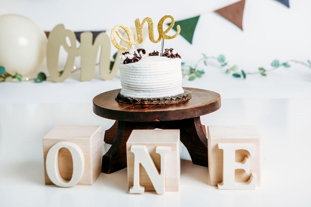 First birthday cake smash photography session in Charlotte NC by GEarlePhotography