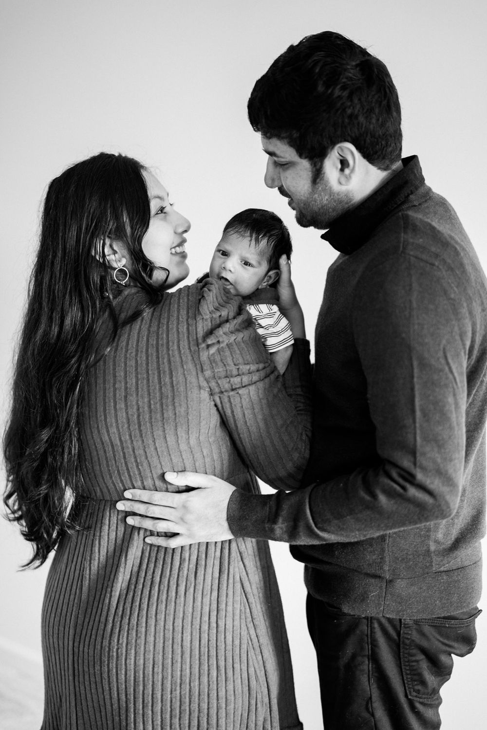 At home newborn and family portraits. Photography by Two Birds. Lockport, Illinois Photographer.
