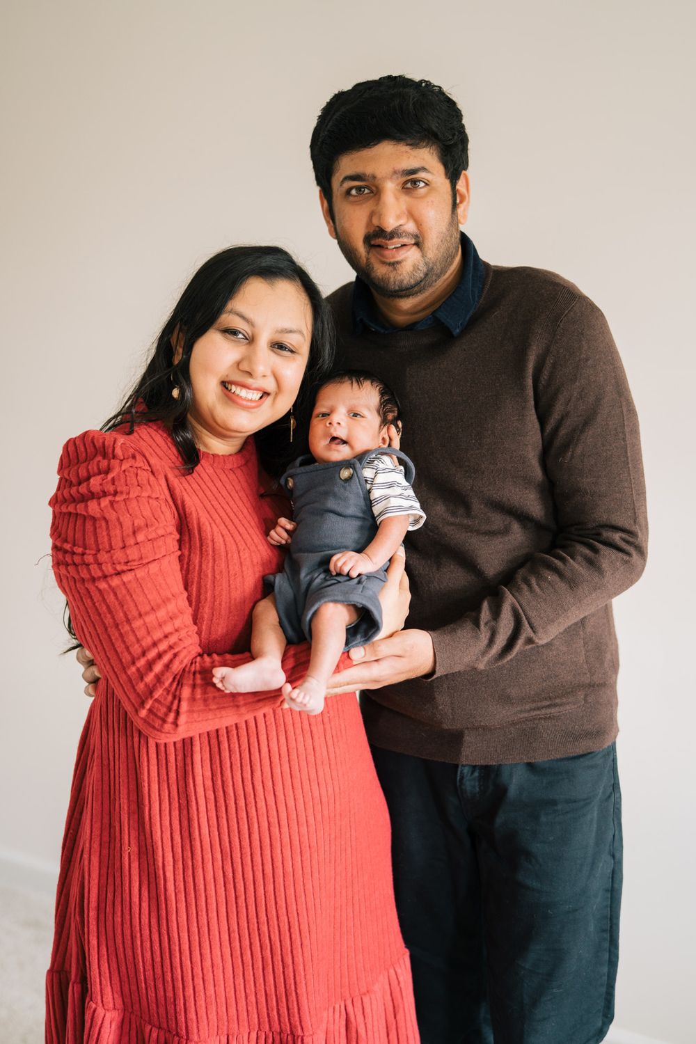 At home newborn and family portraits. Photography by Two Birds. Lockport, Illinois Photographer.