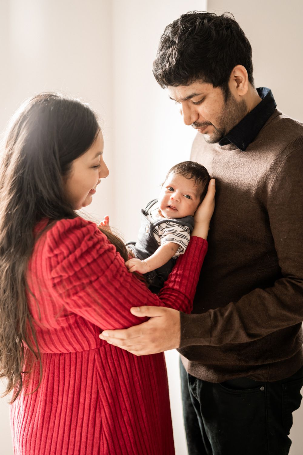 At home newborn and family portraits. Photography by Two Birds. Lockport, Illinois Photographer.