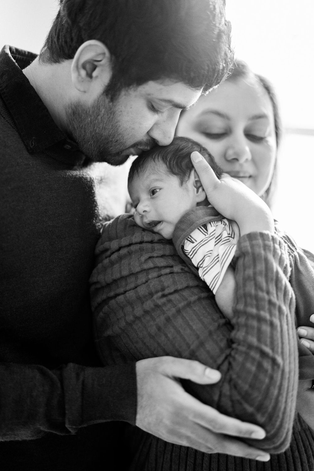 At home newborn and family portraits. Photography by Two Birds. Lockport, Illinois Photographer.