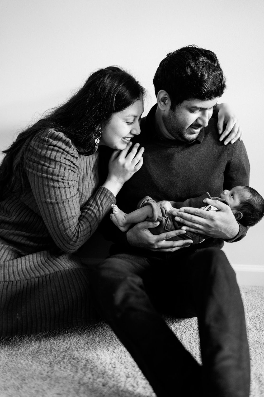 At home newborn and family portraits. Photography by Two Birds. Lockport, Illinois Photographer.