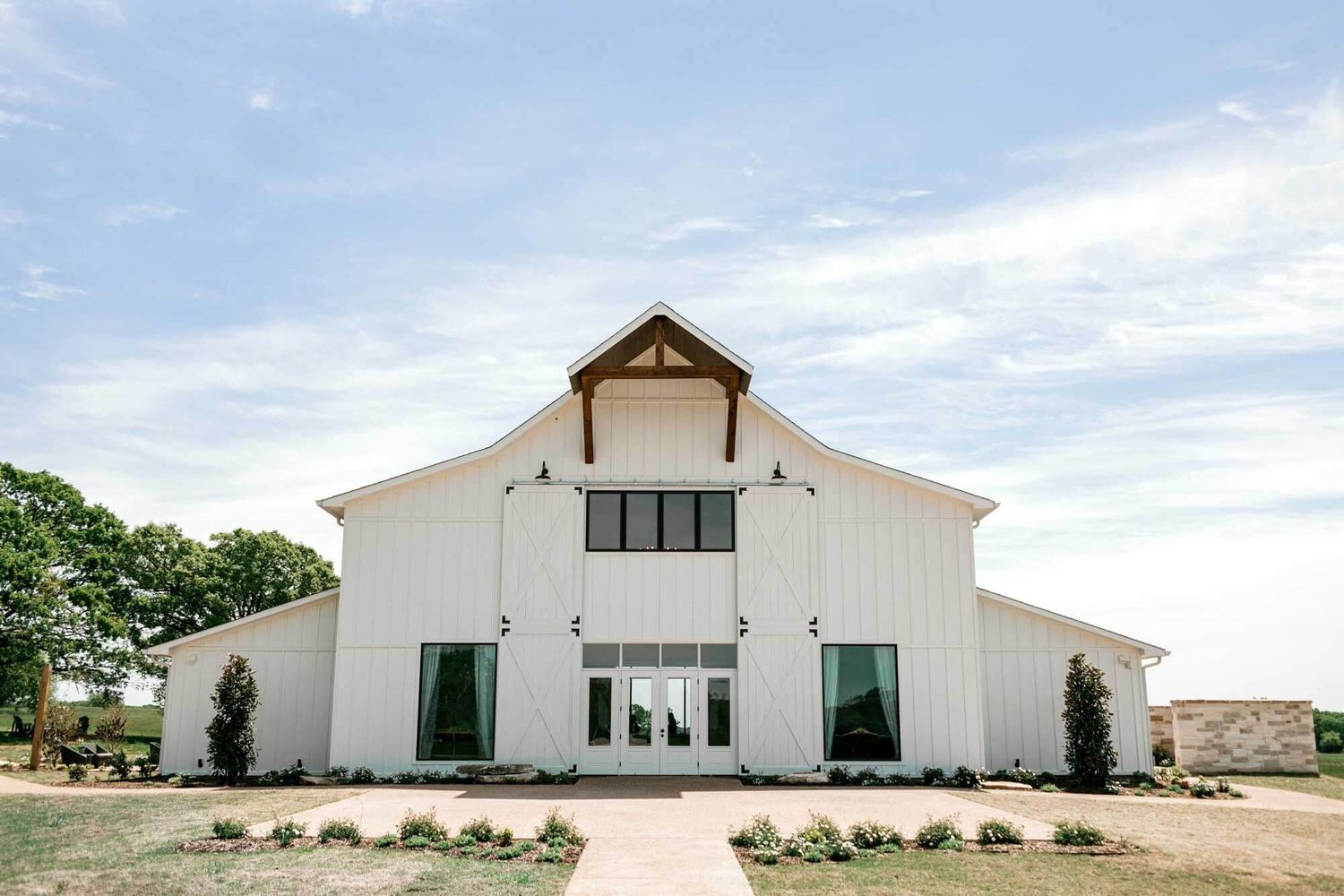 Exterior of Chandelier Farms, a Dallas wedding venue