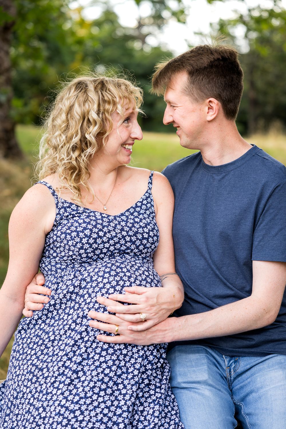 how to dress for couples photoshoot