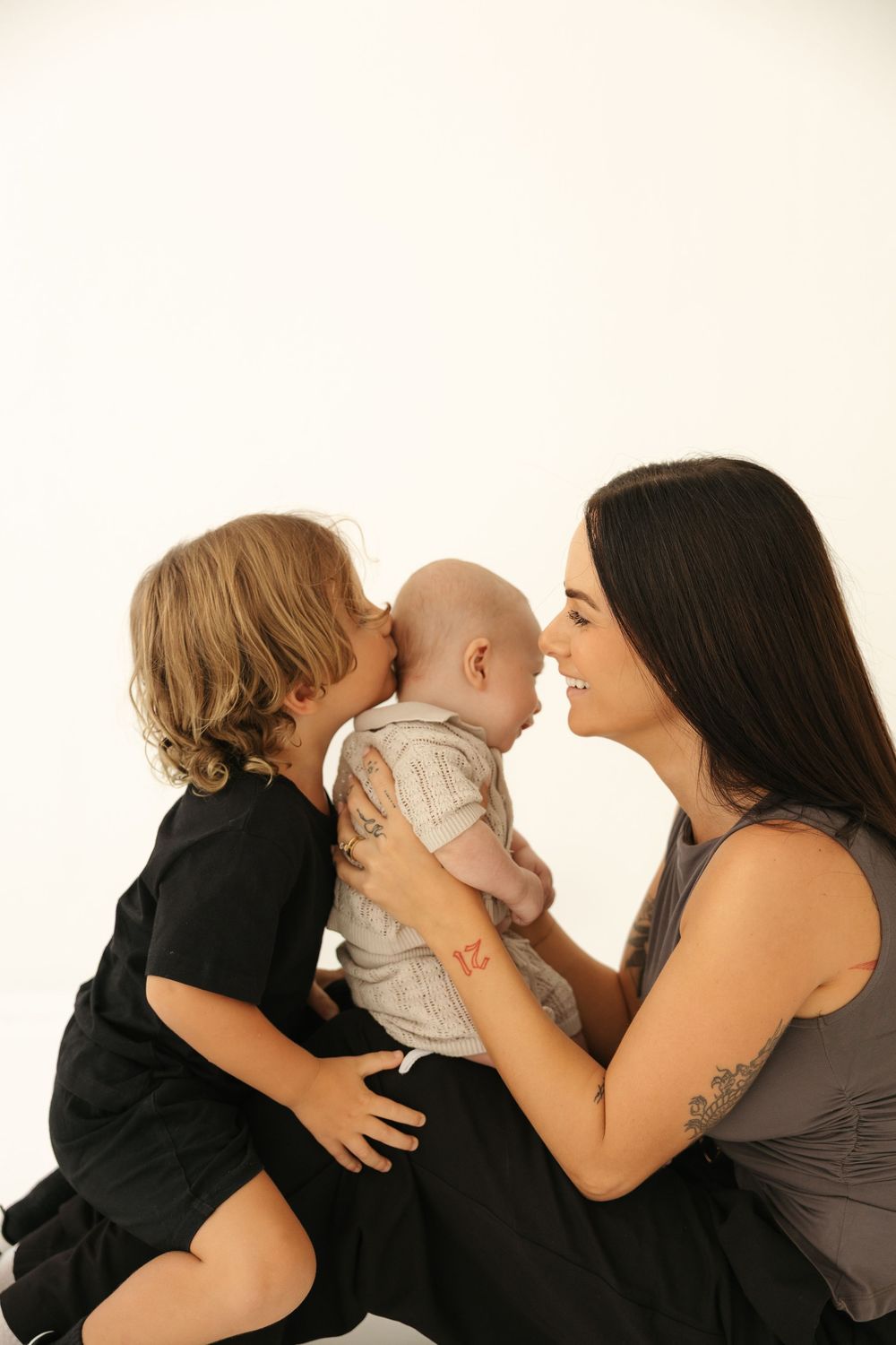 central coast maternity photographer capturing pregnancy