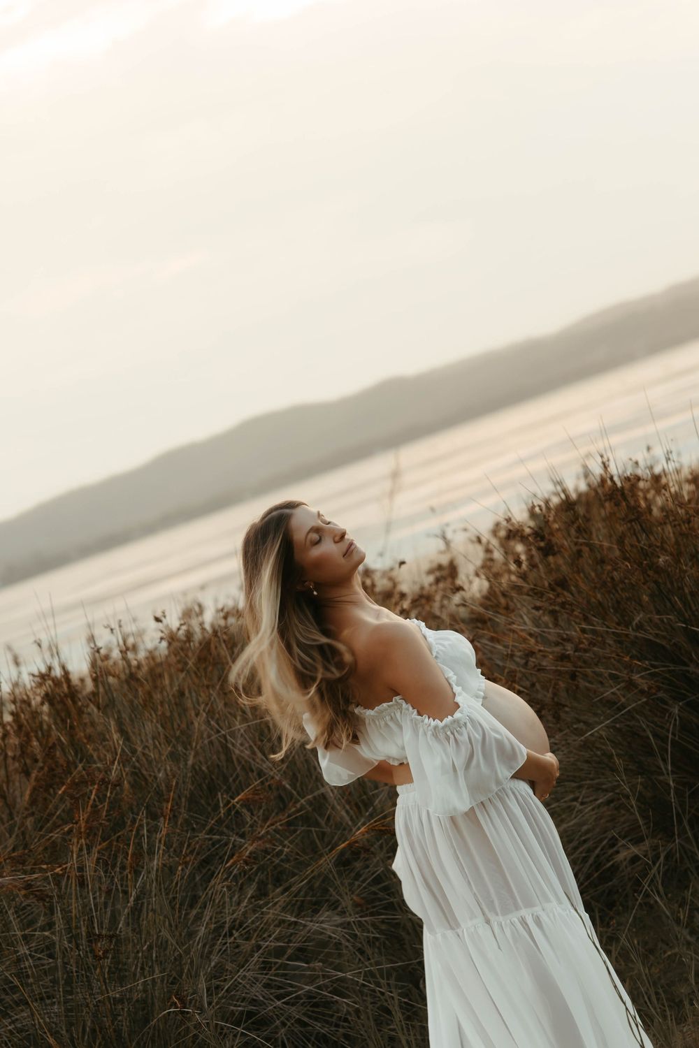 central coast maternity photographer capturing pregnancy