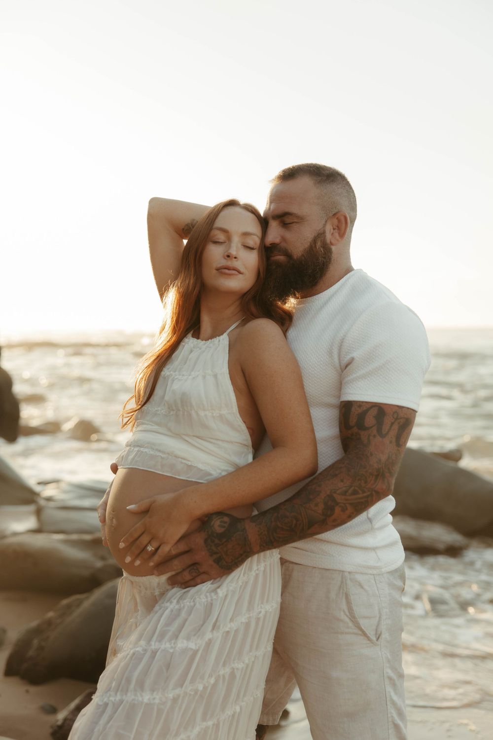 central coast maternity photographer capturing pregnancy