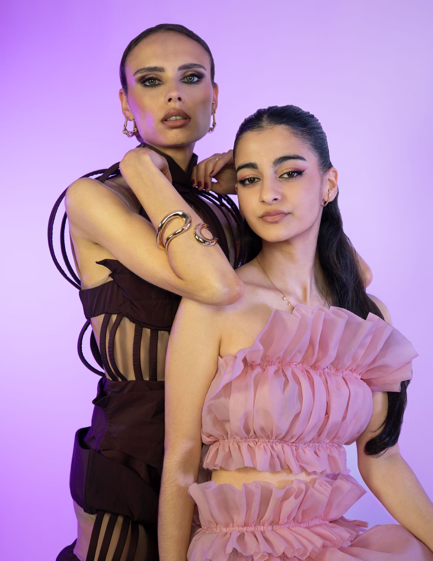 Photographie pour le magazine new-yorkais  ARTEGO avec deux modèles pour le shooting haut en couleur.
