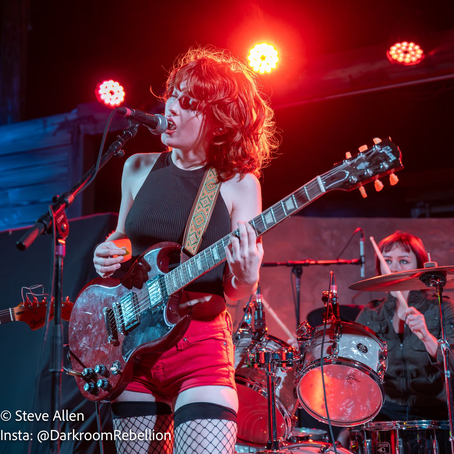 Ellie Livingston Die Spitz at Pappy and Harriet's in Pioneertown
