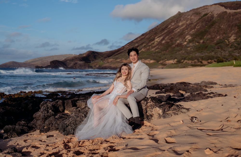 Hawaii Oahu sunrise sunset beach proposal engagement wedding couple family photoshoot photography
