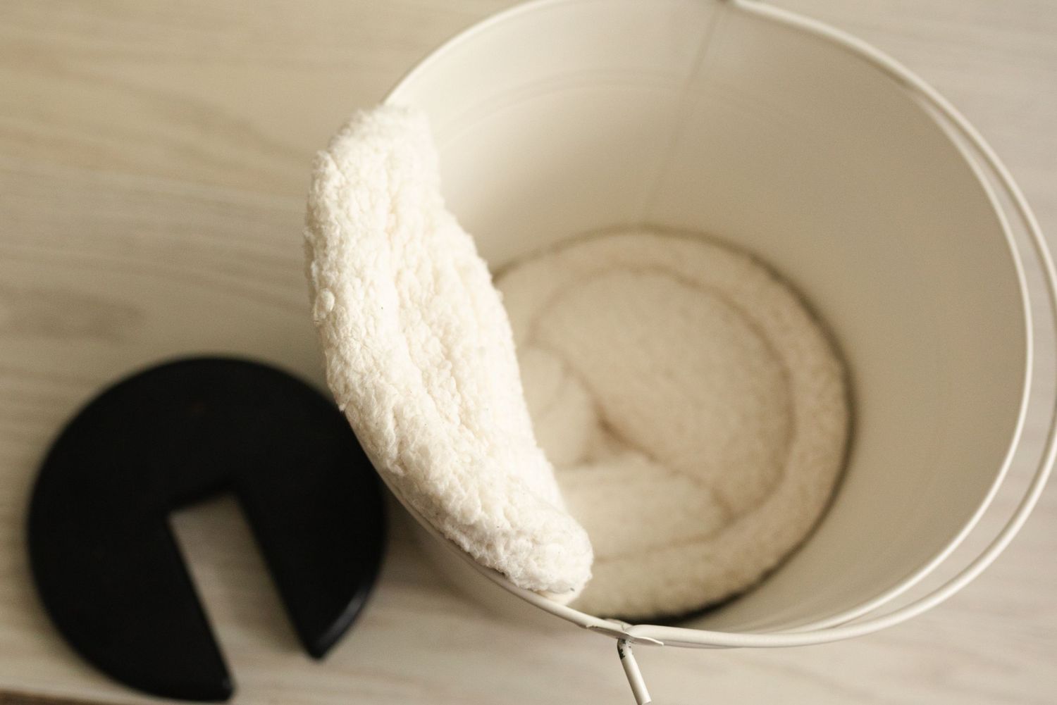 Charlottesville photographer, newborn, family, baby, maternity, newborn bucket with modest little me basket poser