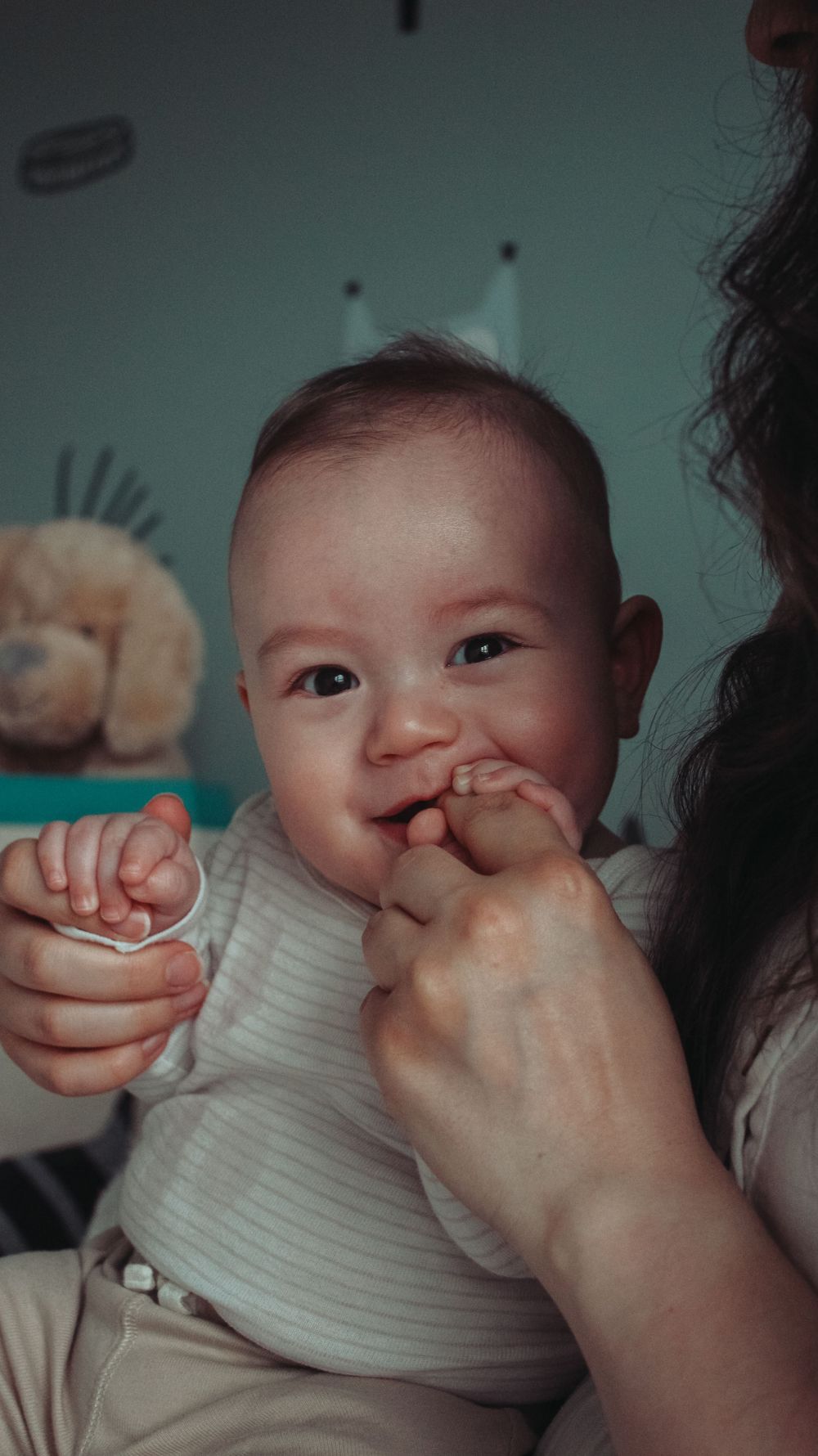 Vancouver Family and Motherhood Photographer offering candid, natural photos for capturing memories of you and baby indoors or outdoors.