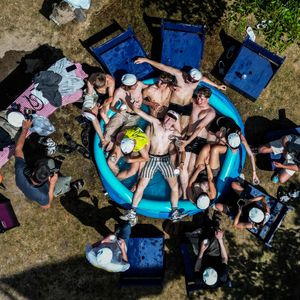 Ravnbak og Far er fotografer med base i Trekroner, Roskilde