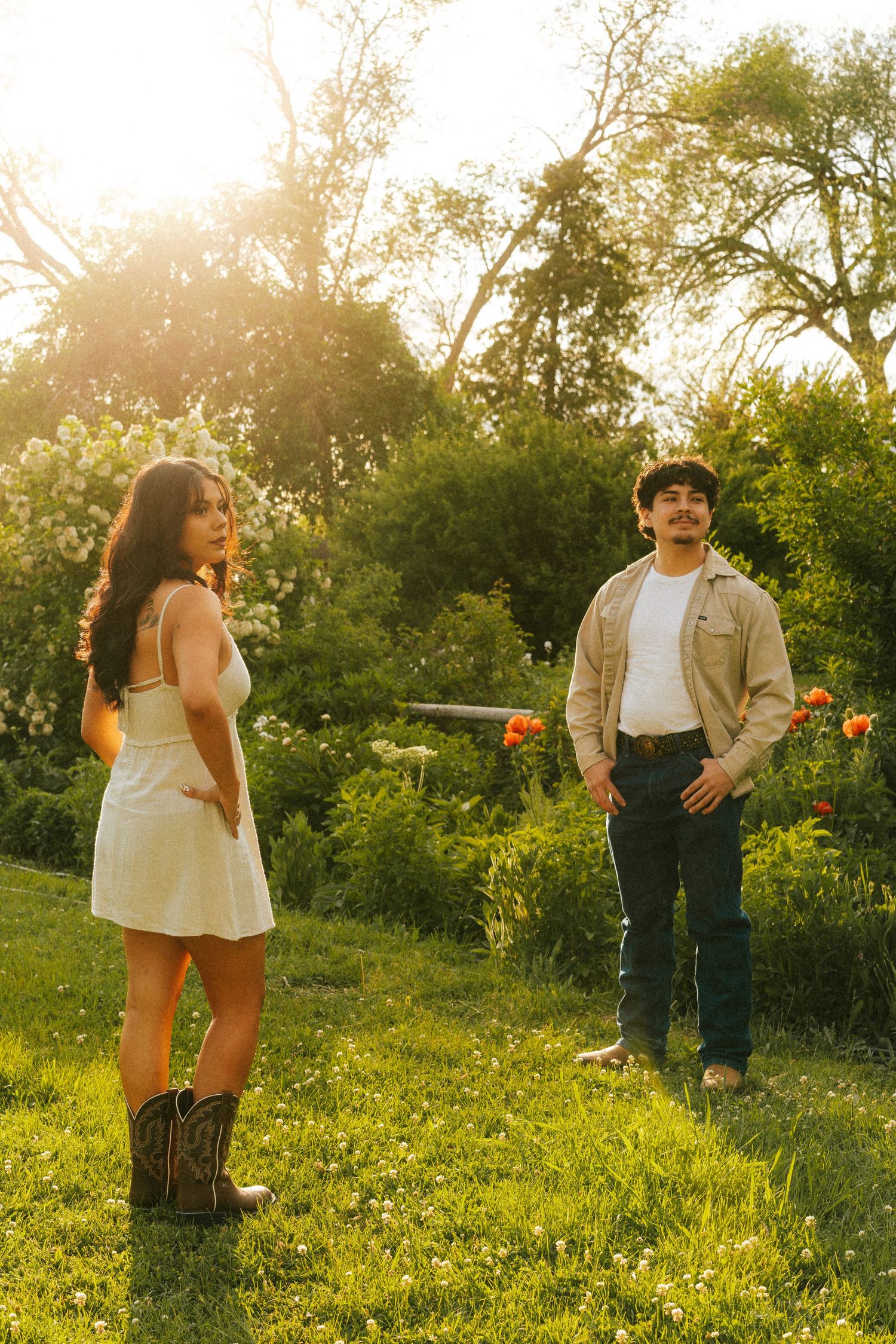 Photo of a couple with the sunset in the background. Ellensburg washington photographer. Cle Elum photographer.