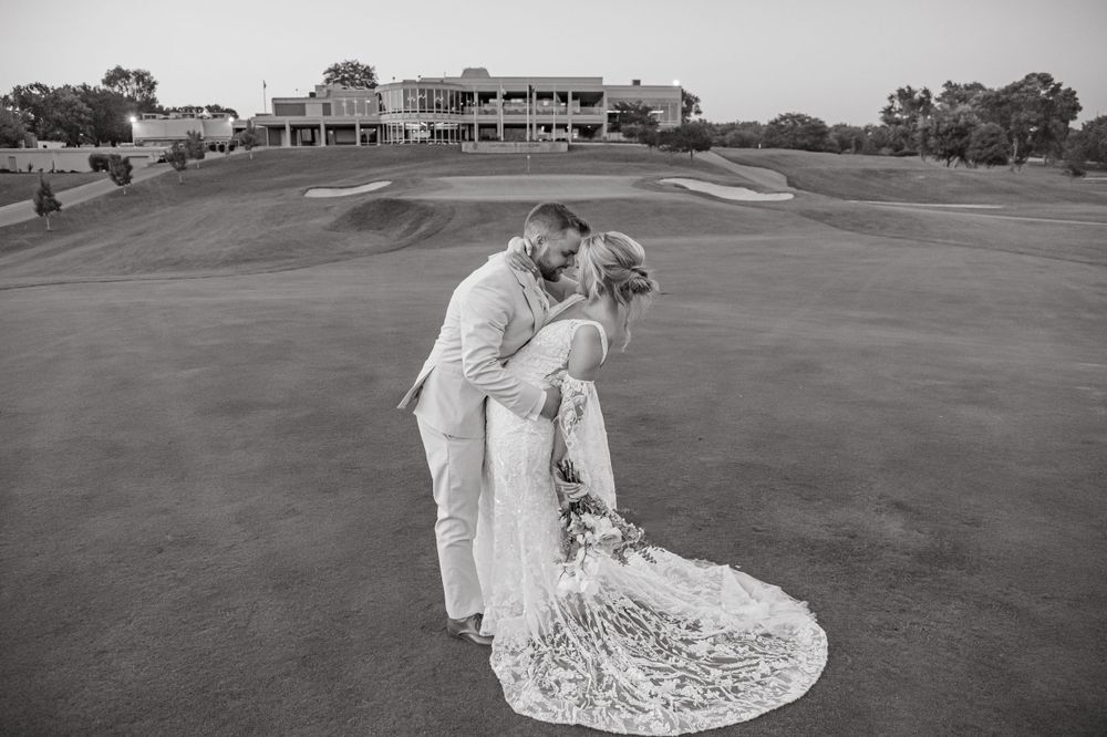 Kailey & Jarrett's Country Club Summer Wedding - La Paix Photo Kailey & Jarrett's Country Club Summer Wedding - La Paix Photo