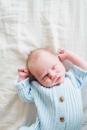 In home newborn photographer near me. Candid newborn photographer in Colorado. Colorado in home newborn photographer. Lifestyle newborn pics