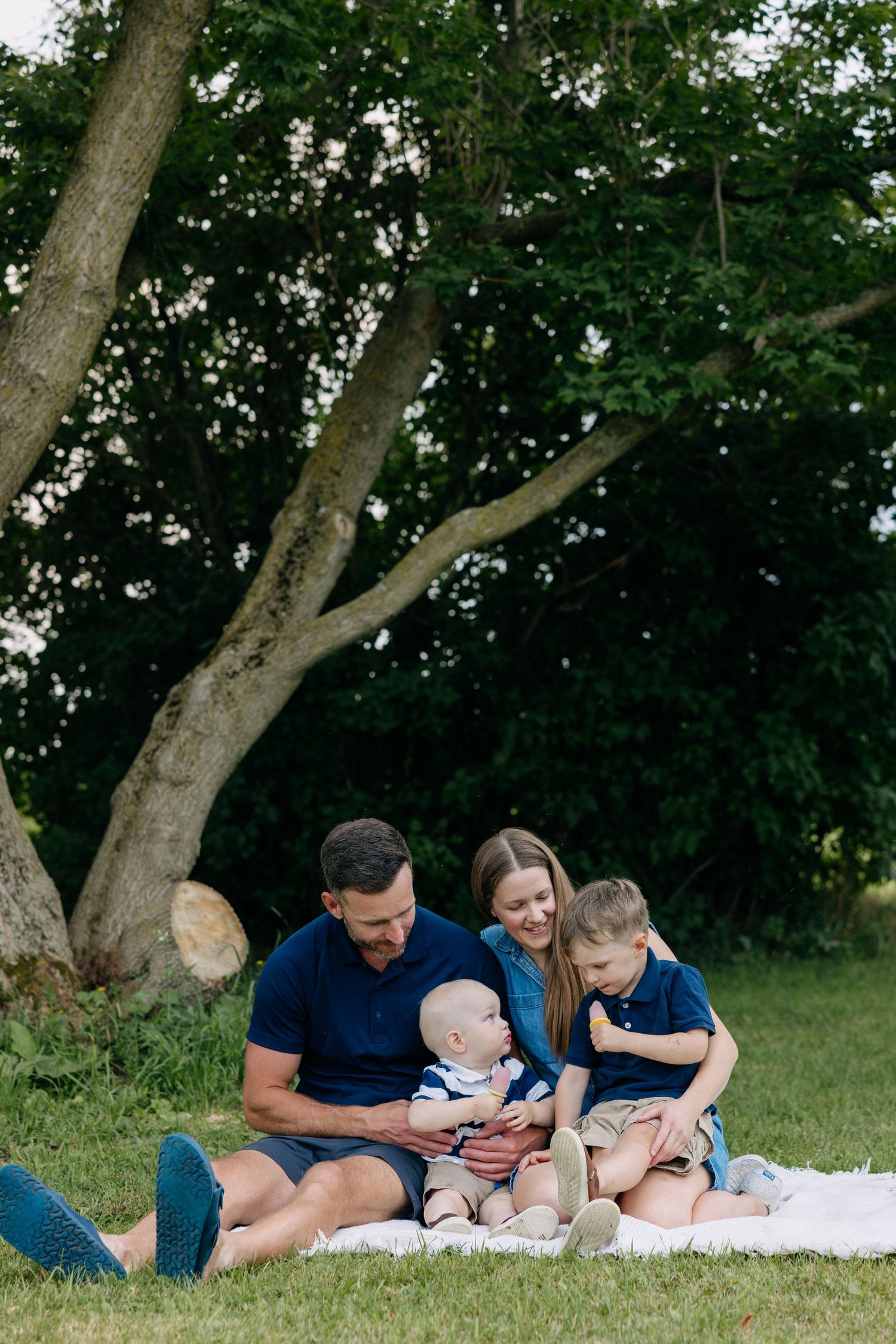 Family Session, Photographer Near Me, Family Photographer, Trenton, Ontario, Prince Edward County Photographer, Travel Photographer