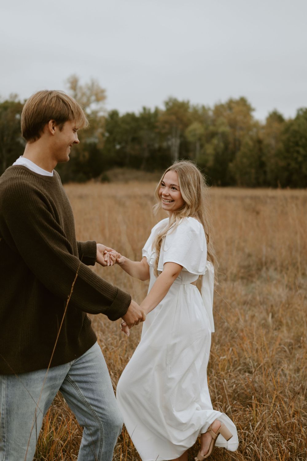 Minnesota Wedding Photographer, Romantic Authentic Minnesota Photography, Minnesota Couple Photos | Rachel Marie Photography, Minneapolis