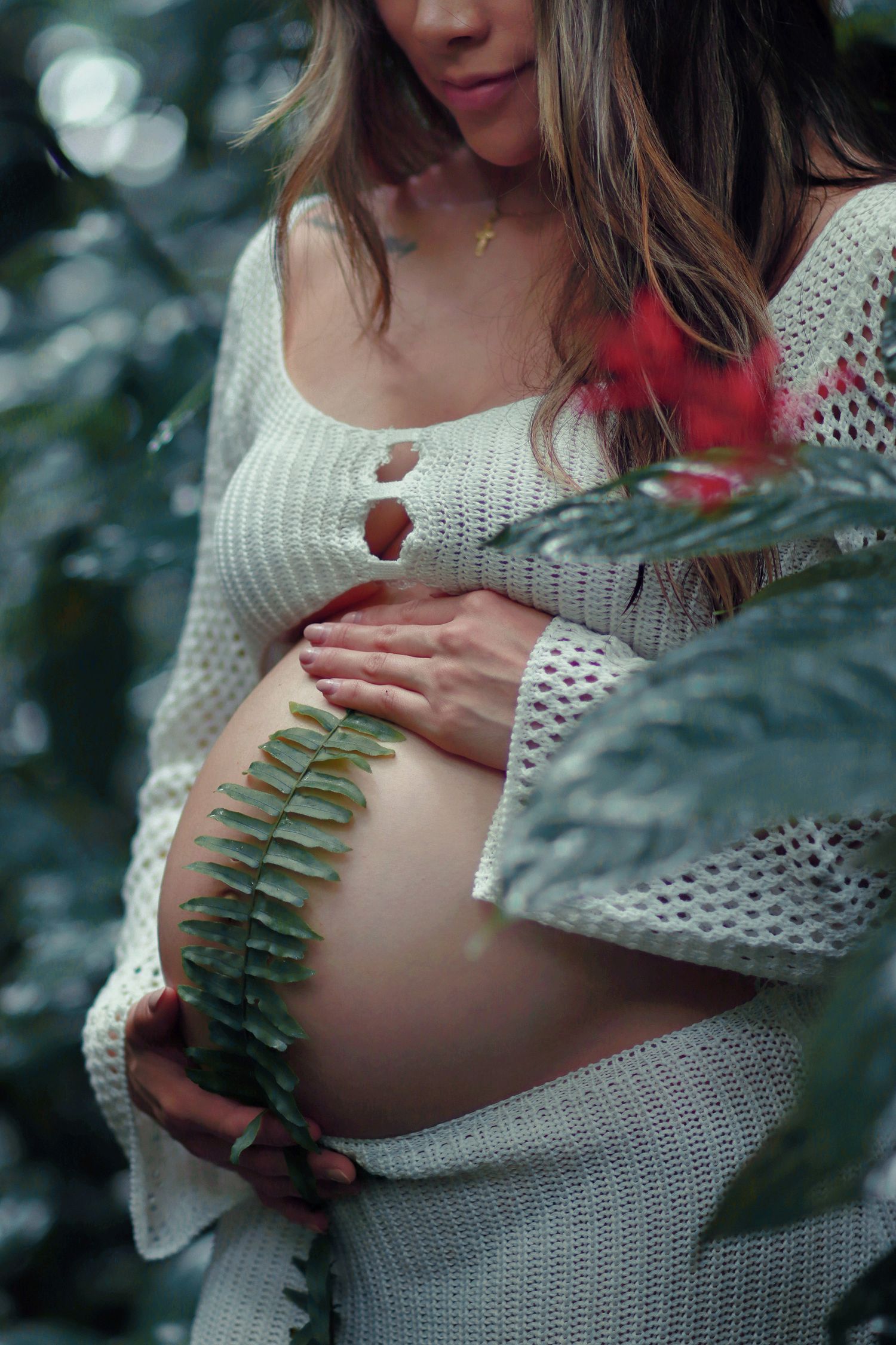 Puerto Rico Photographer. Albert Ray Photo. Maternity Photoshoot. Rainforest Photoshoot. Book Now. El Yunque. Pregnancy Photos. Portraits.