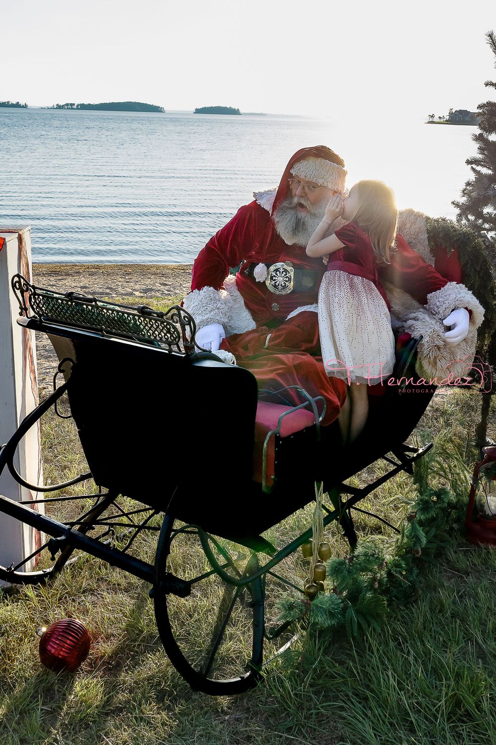 #SantaSessions #LakeMurraySC #ColumbiaSCPhotographer #SantaPhotos #ChristmasPhotos #HolidayMiniSessions