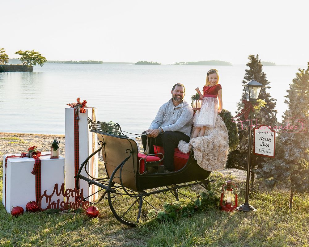 #SantaSessions #LakeMurraySC #ColumbiaSCPhotographer #SantaPhotos #ChristmasPhotos #HolidayMiniSessions