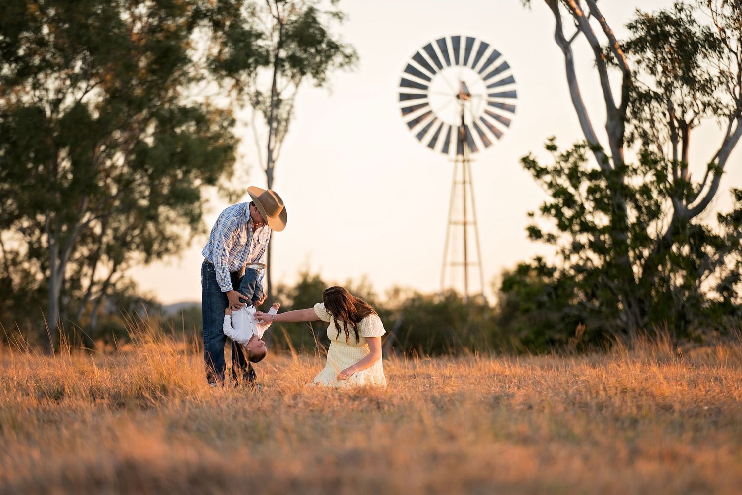 Rockhampton photographer, CQ photographer, family photography, baby photography, outdoor photos, family photos, Rockhampton Family photos