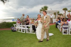 Editorial style wedding photographer in Tampa FL. Editorial style wedding photography in Florida and Europe. Hybrid wedding photographer FL