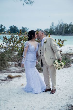 Editorial style wedding photographer in Tampa FL and Europe. Editorial style wedding photography in Florida