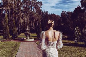Editorial style wedding photographer in Tampa FL and Europe. Editorial style wedding photography in Florida