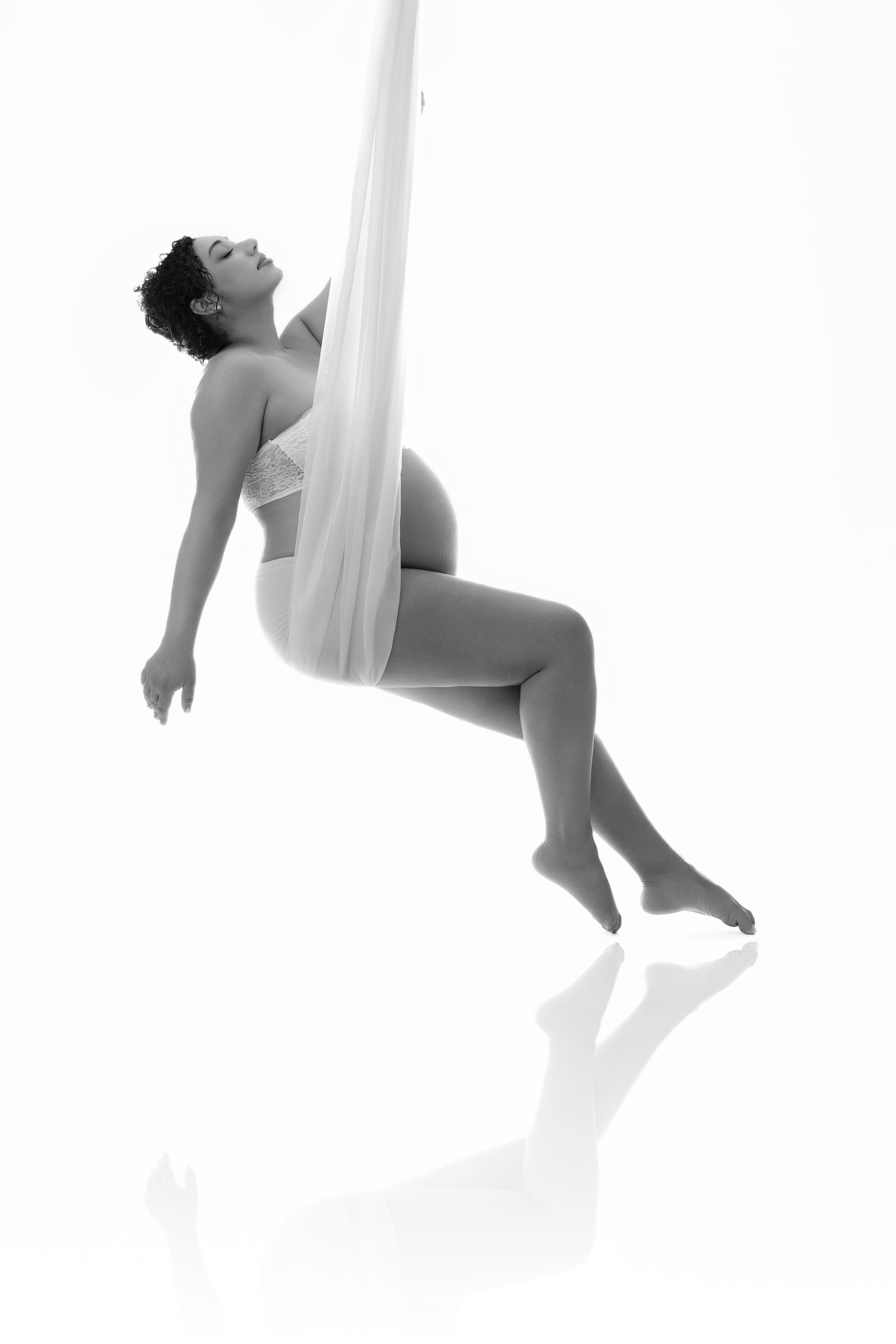 maternity photographer near me, Miami maternity portraits, luxury maternity photoshoot, maternity photography in Miami