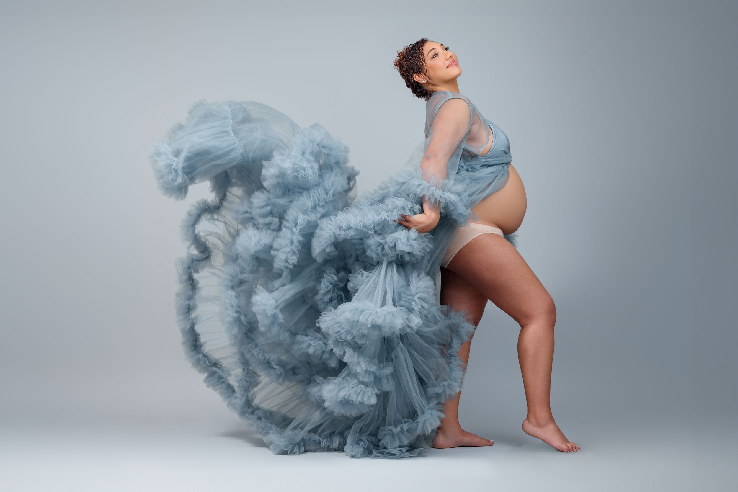 best Miami maternity photographer, maternity portrait studio near me, maternity photography in Miami, professional maternity photos