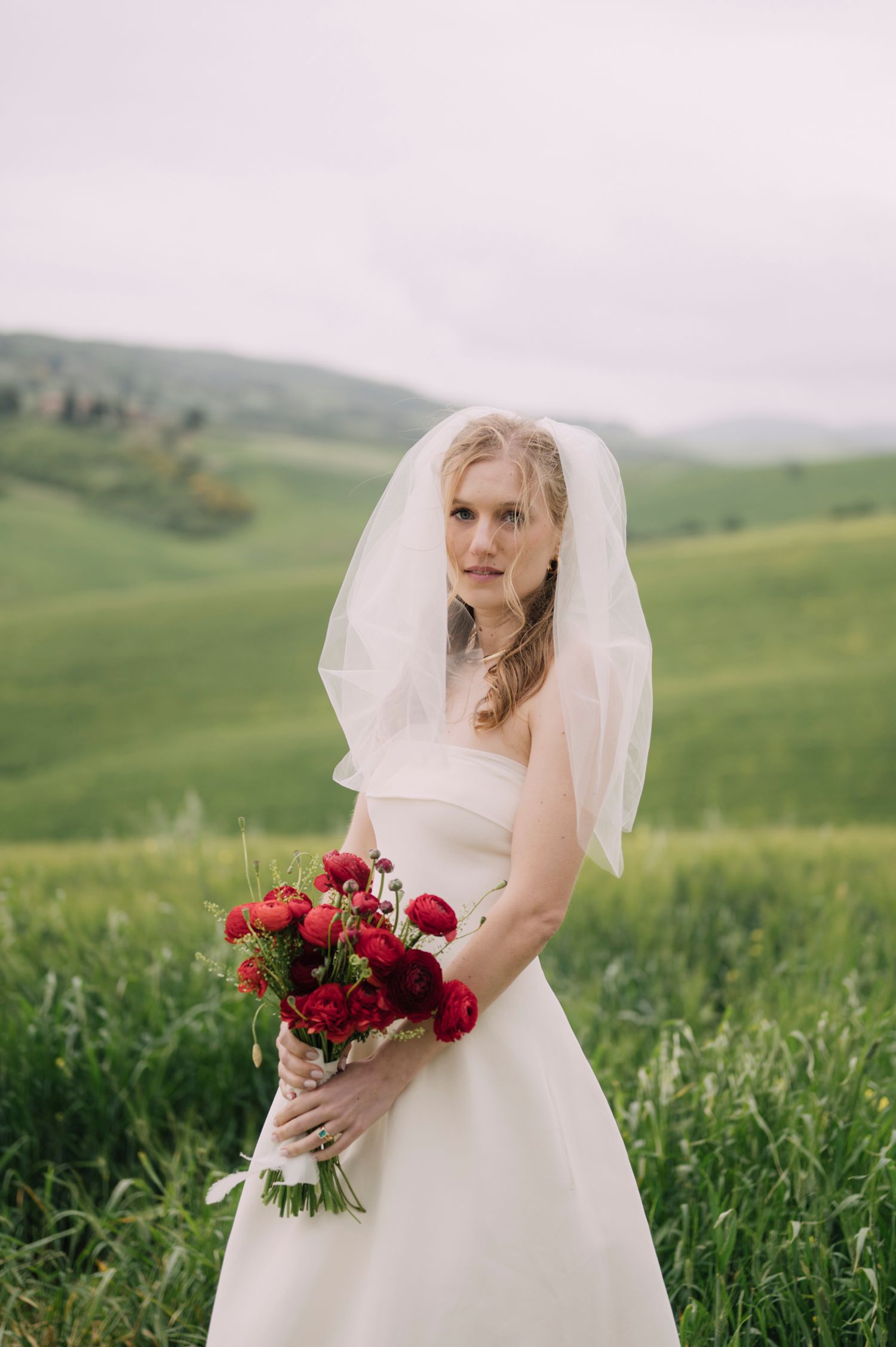 Wedding photographer Italy. 
Luxury destination wedding photography in Tuscany Amalfi Coast, Lake Como. 
Emotional wedding photos