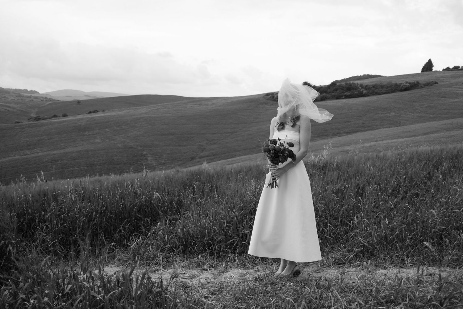 Wedding photographer Italy. 
Luxury destination wedding photography in Tuscany Amalfi Coast, Lake Como. 
Emotional wedding photos