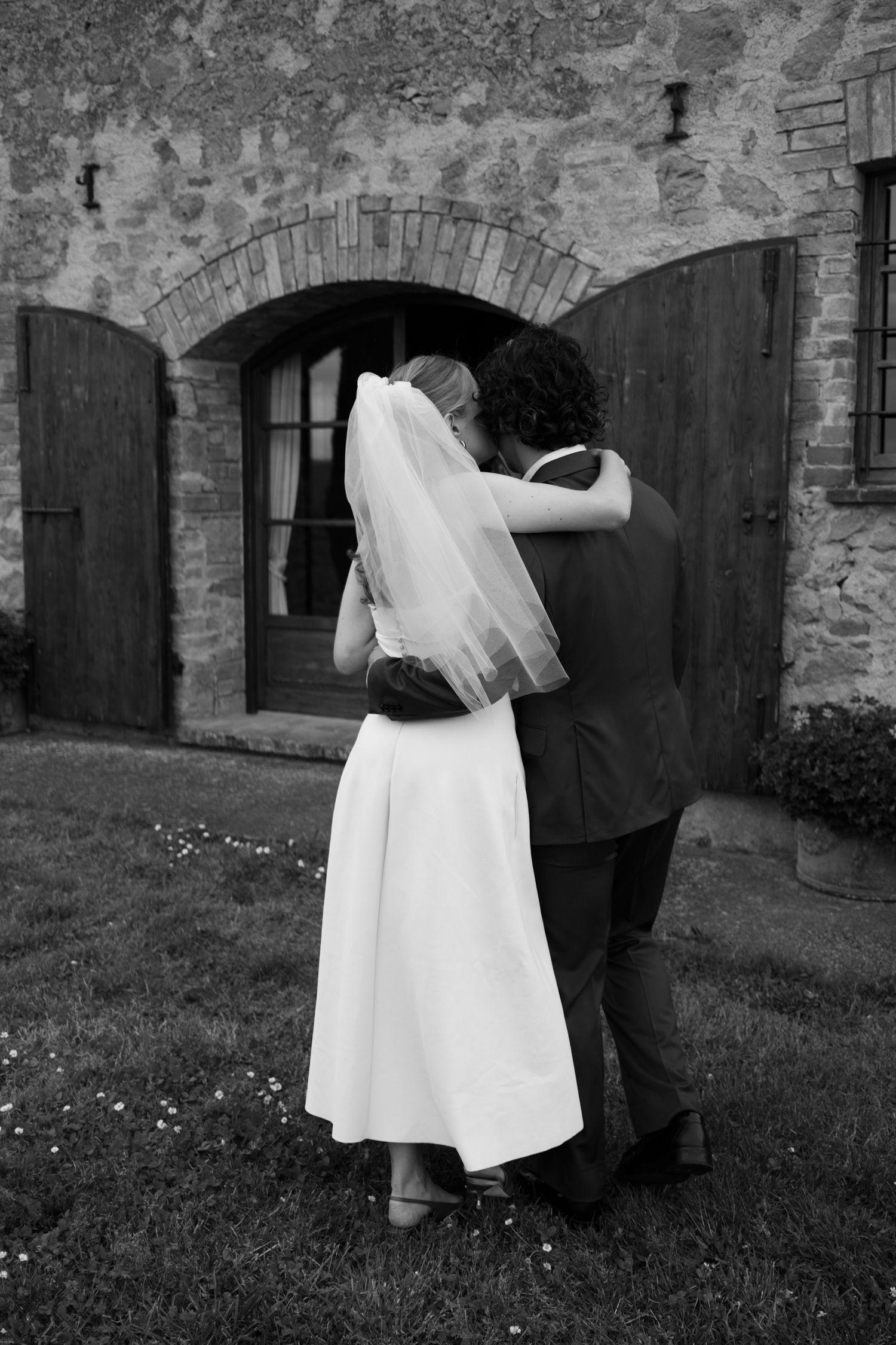 Wedding photographer Italy. 
Luxury destination wedding photography in Tuscany Amalfi Coast, Lake Como. 
Emotional wedding photos