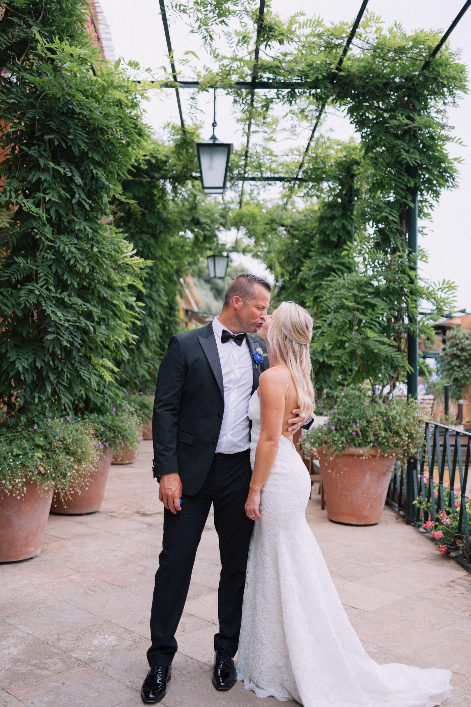 Wedding photographer Italy. 
Luxury destination wedding photography in Tuscany Amalfi Coast, Lake Como. 
Emotional wedding photos