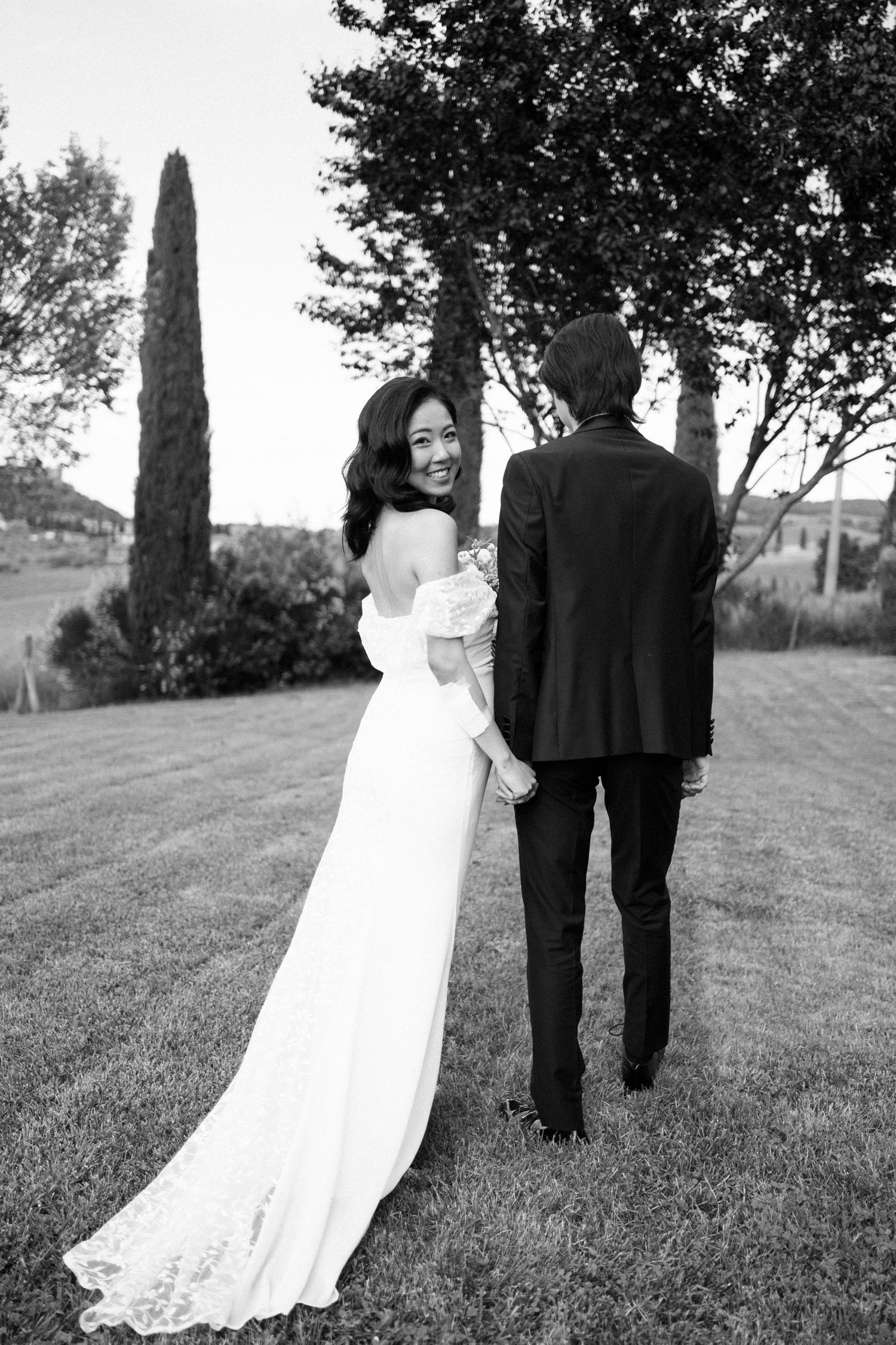 Wedding photographer Italy. 
Luxury destination wedding photography in Tuscany Amalfi Coast, Lake Como. 
Emotional wedding photos