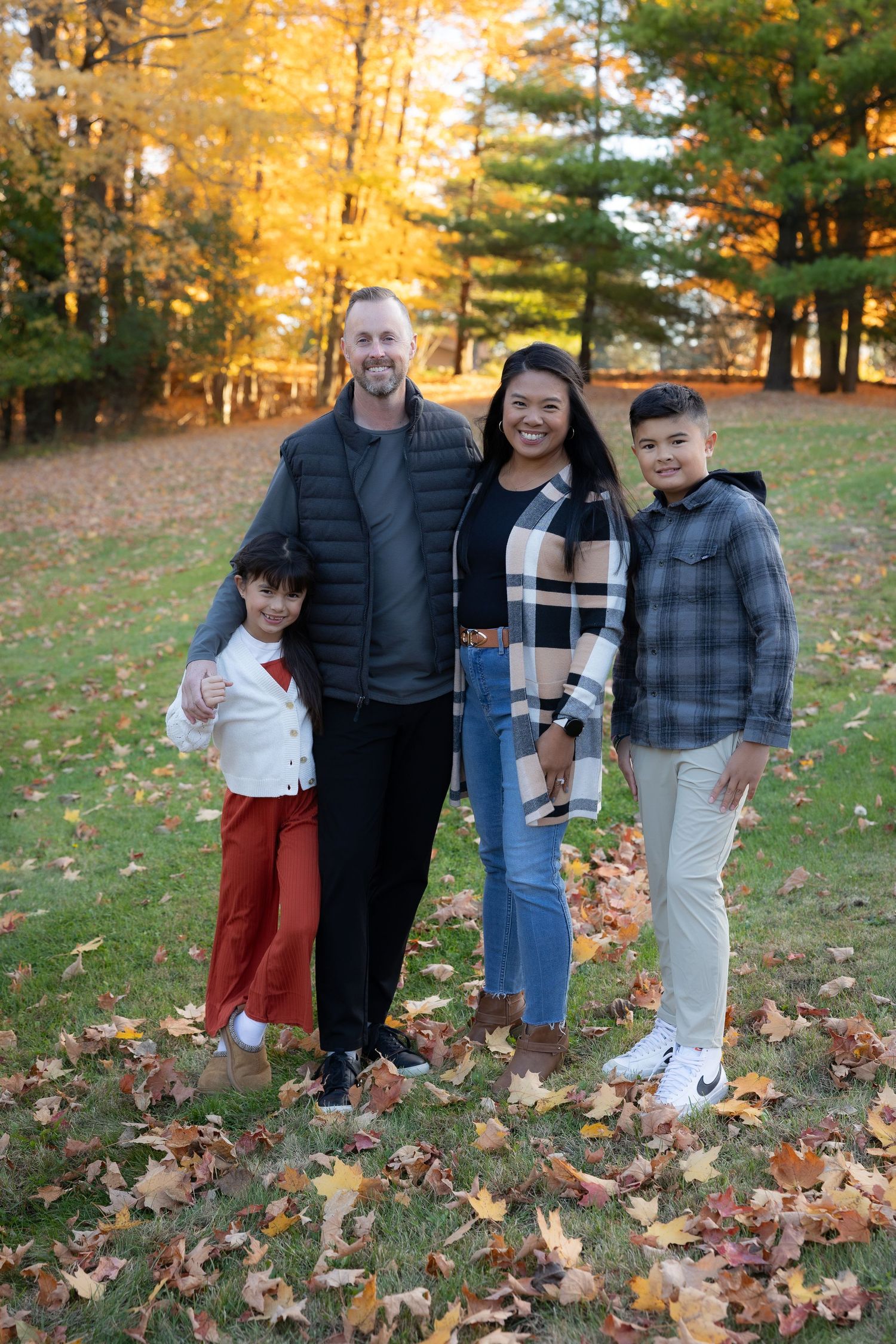 Fall family photos, outdoor family photo session