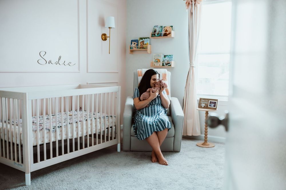 newborn lifestyle in nursery, baby, nursery, photographer, family photography