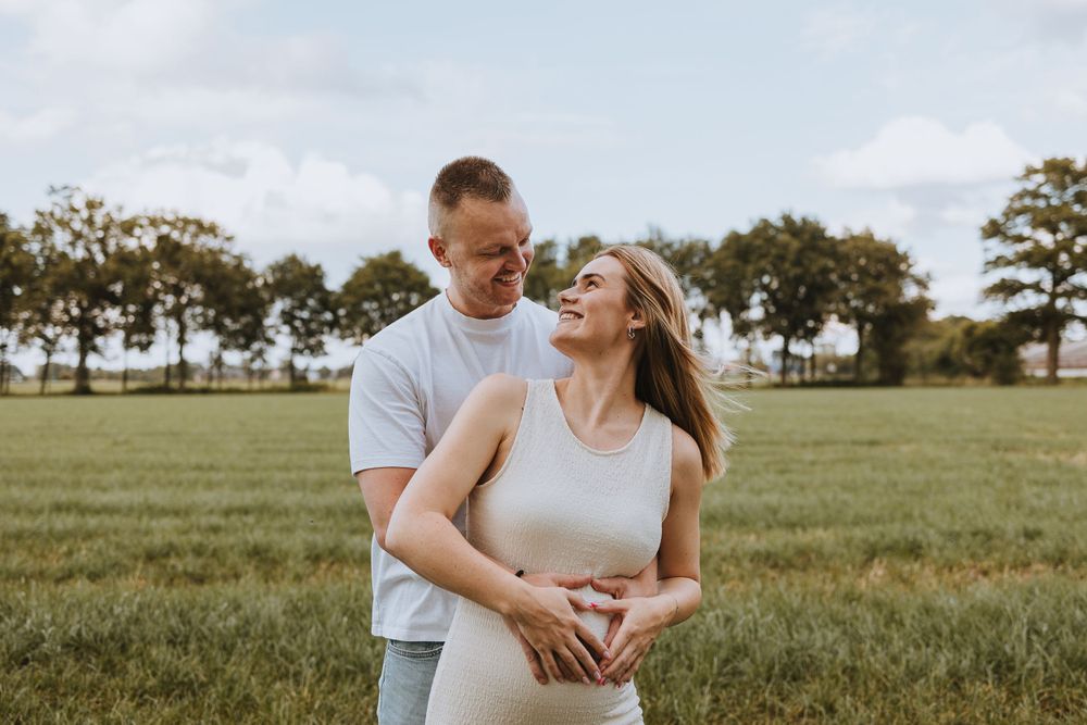 Koppelshoot - verlovingsshoot - zwangerschapsshoot - zwangerschapsfotografie